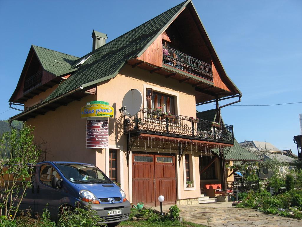 Sadyba Bilya Richky Jaremče Esterno foto